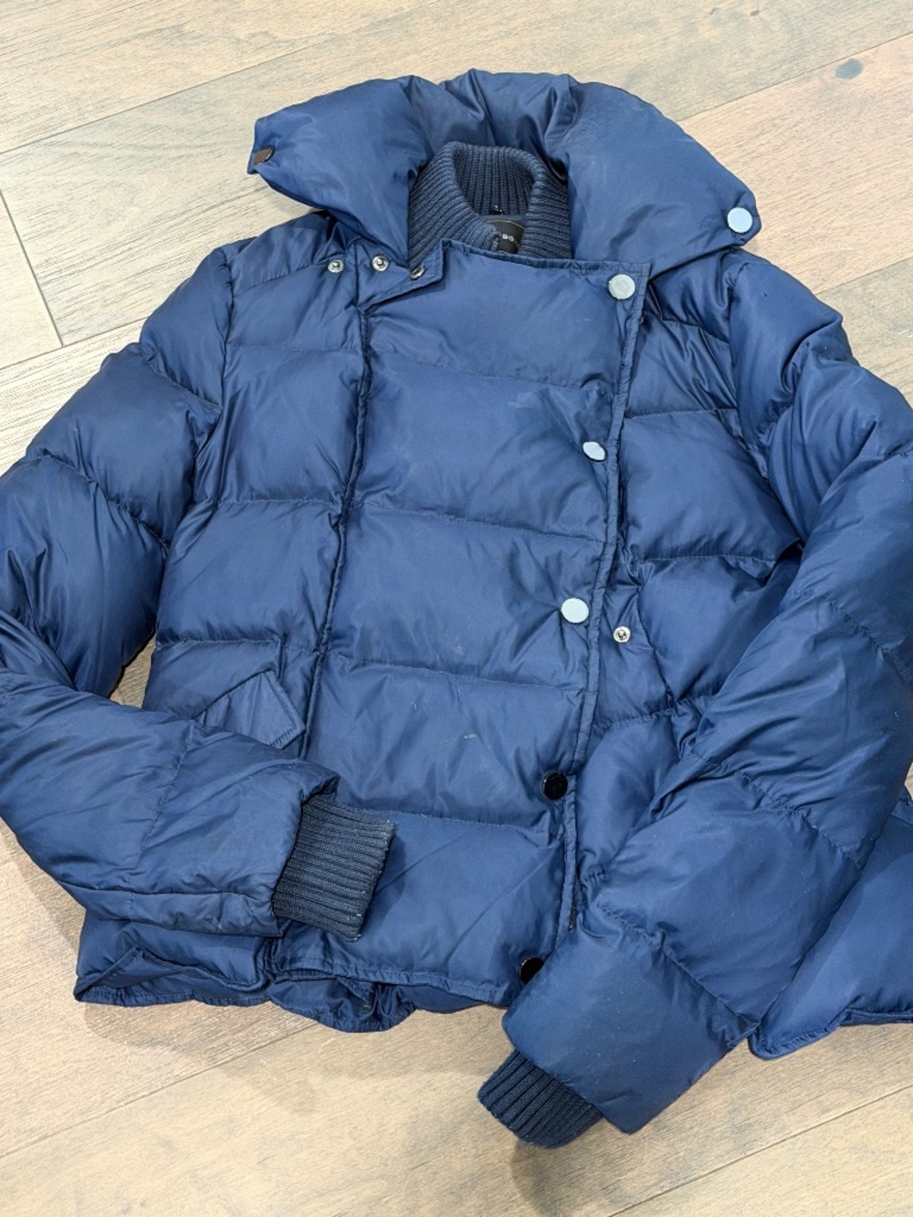 BCBG womens puffer jacket